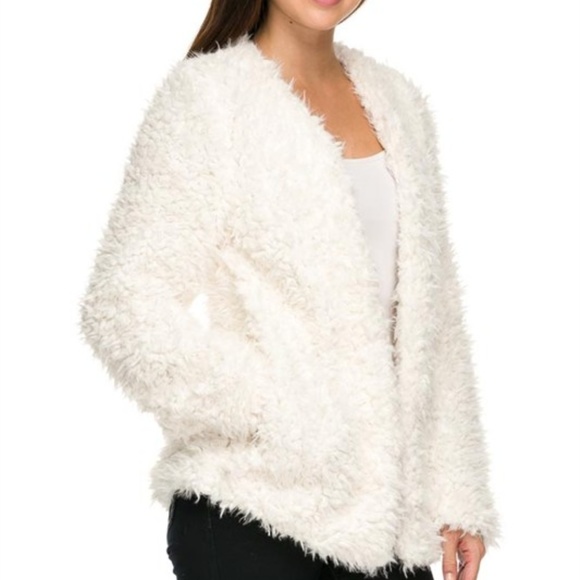 1 LEFT TEDDY CREAM FAUX FUR COAT - Picture 3 of 4
